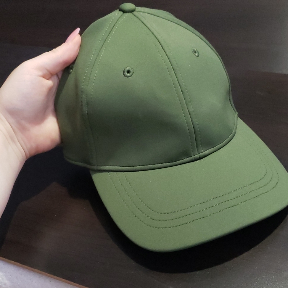 Lululemon hat